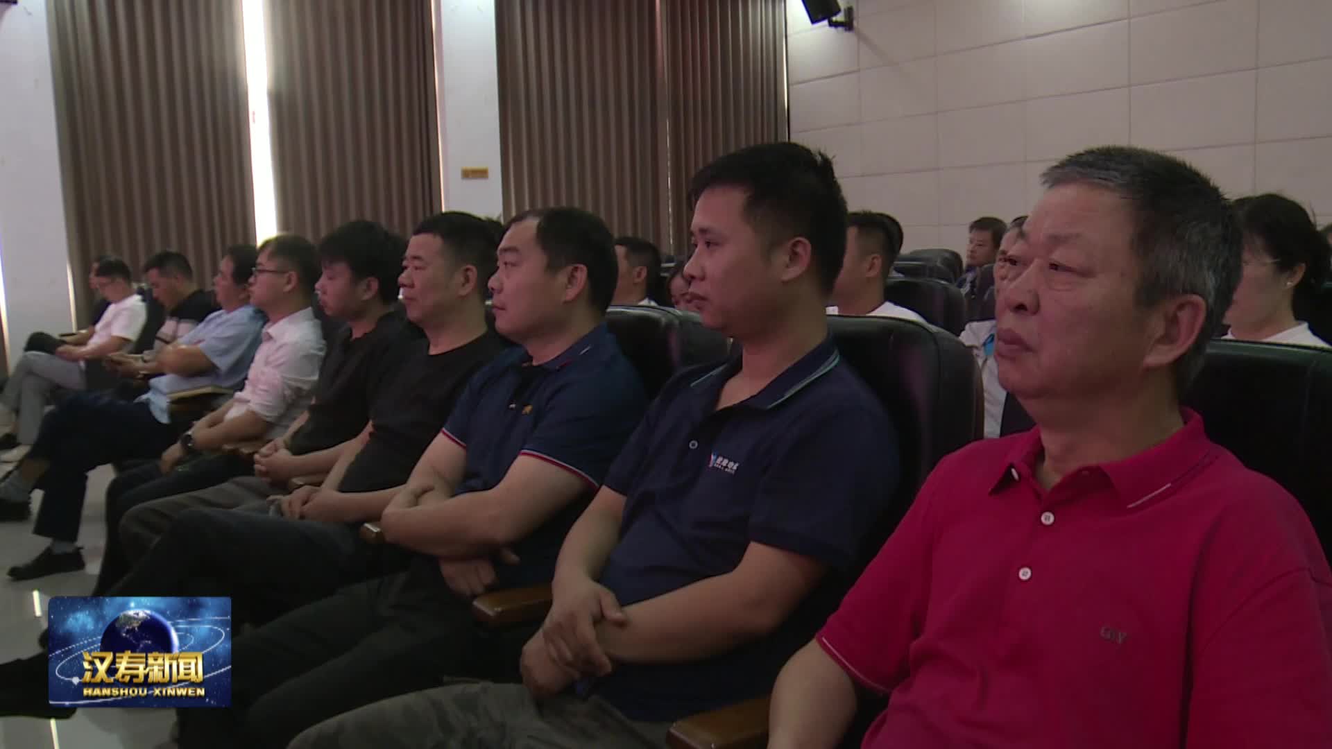 汉寿县司法局开展“送法进企业”普法宣传活动