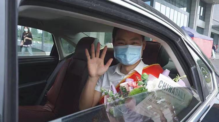 点亮希望！汉寿县人民医院医生余河锋赴岳阳捐献造血干细胞