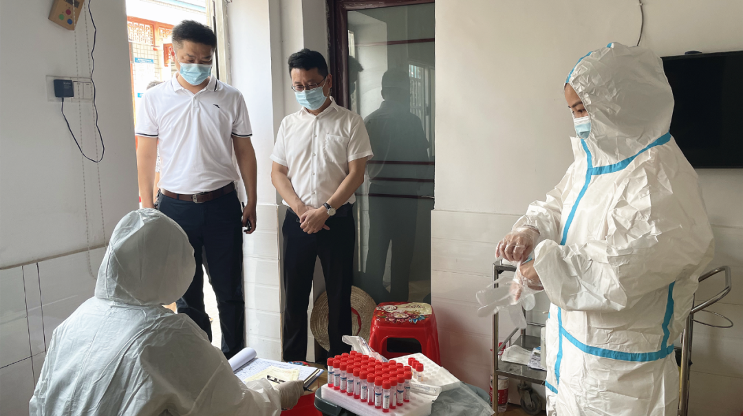 汉寿县领导何彦兵督导疫情防控工作