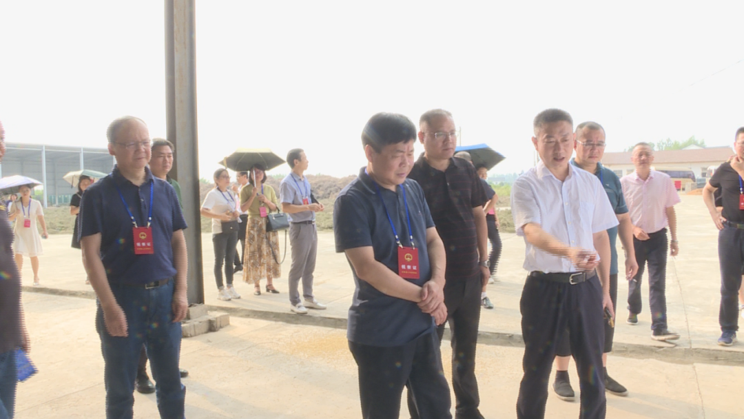 汉寿县人大常委会组成人员集中视察秸秆禁烧及综合利用工作