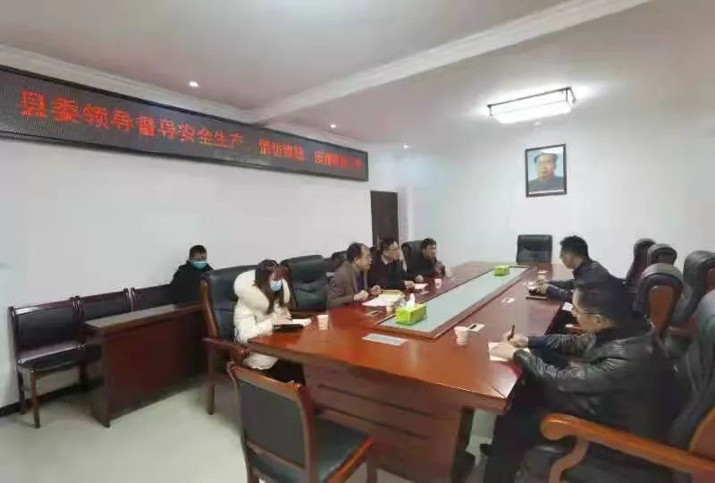 汉寿县领导朱正权到岩汪湖镇调研