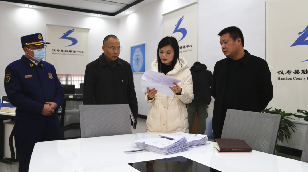 汉寿县领导朱向宇督导检查安全播出和安全生产工作
