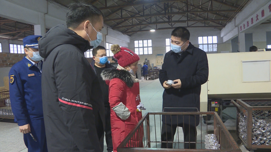 汉寿县领导杨戊督导安全生产工作  慰问特困、低保人员