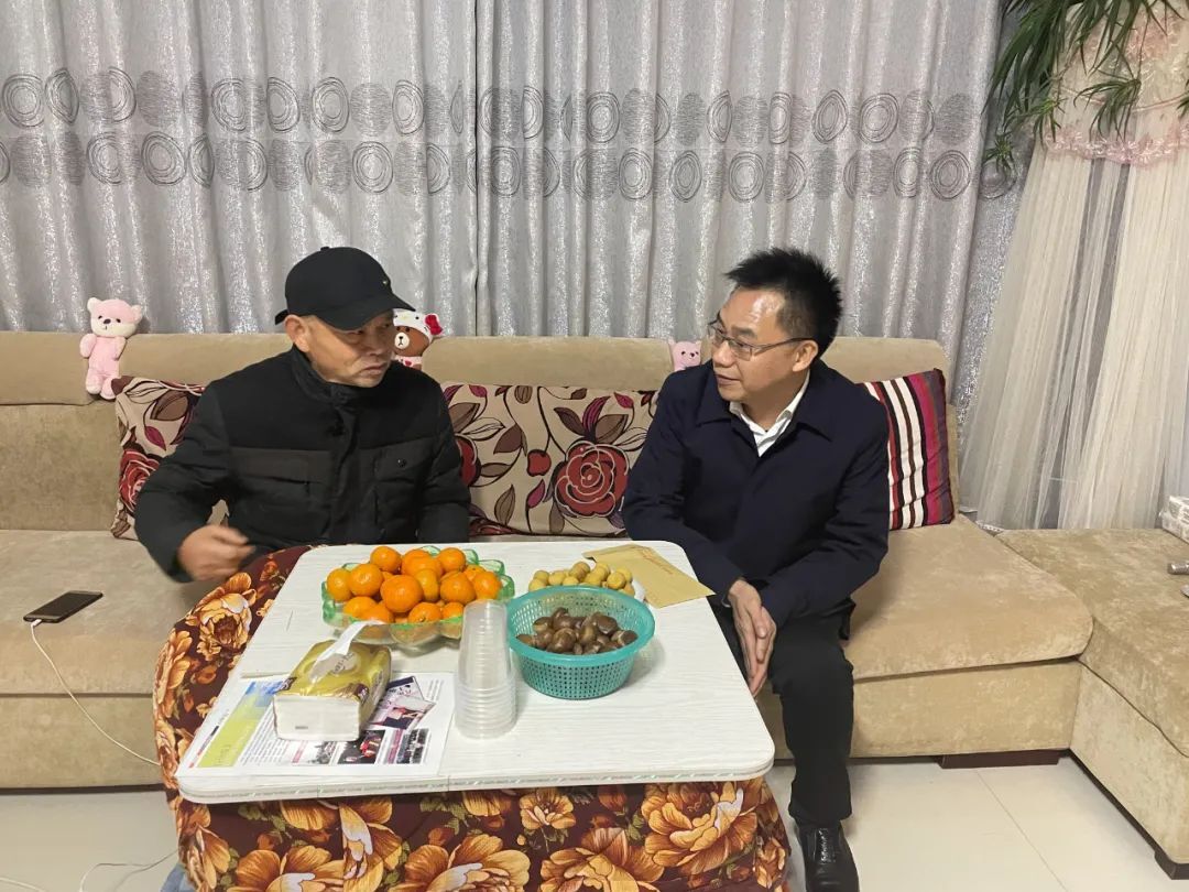 汉寿县领导朱正权慰问抗美援朝烈士亲属和79年对越参战部分退役人员