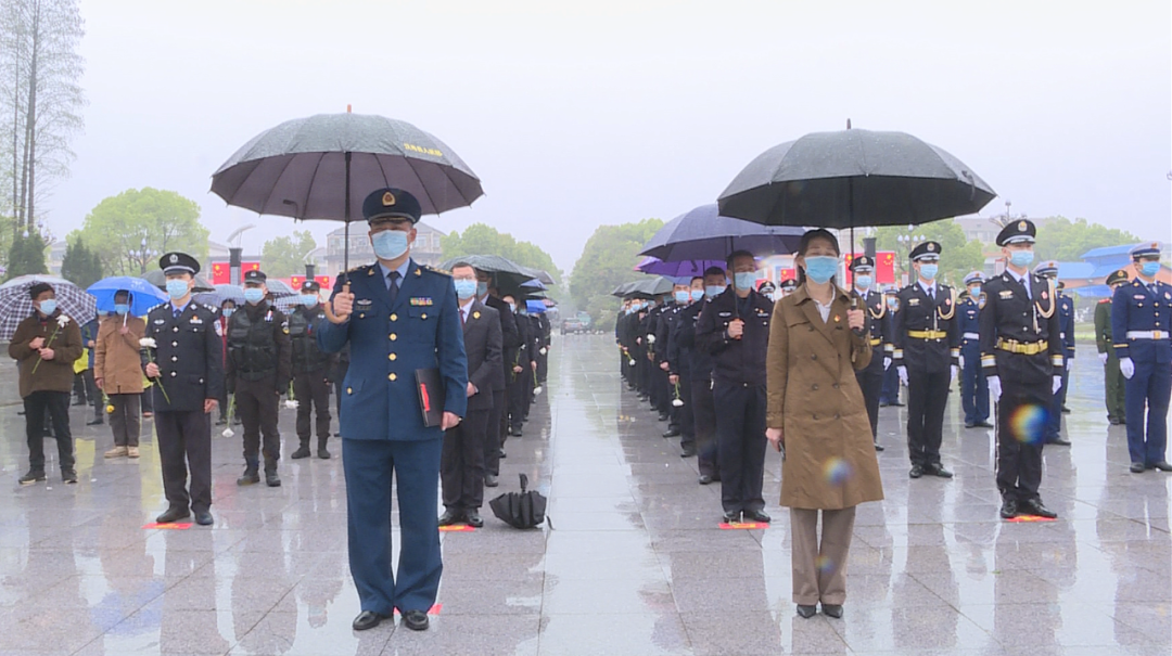 【网络中国节·清明】汉寿县举行散葬烈士墓集中迁葬入园暨清明烈士就地集体祭扫仪式