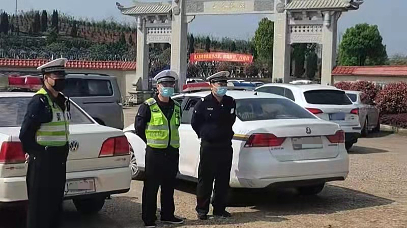 【防疫前沿】太子庙交警中队多举措 全力做好“清明节”期间道路交通安保工作