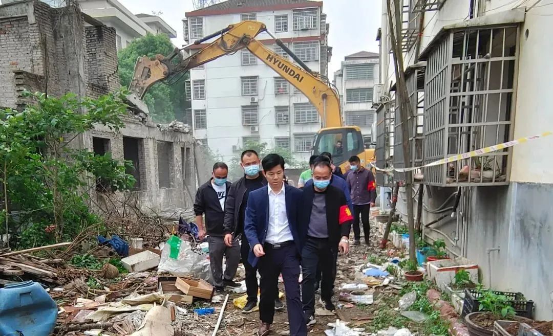 【三建三拆进行时】汉寿县依法拆除县城规划区存量违法建筑