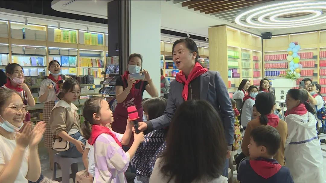 汉寿爱心企业开展“六一亲子阅读 关爱儿童健康成长”主题公益活动