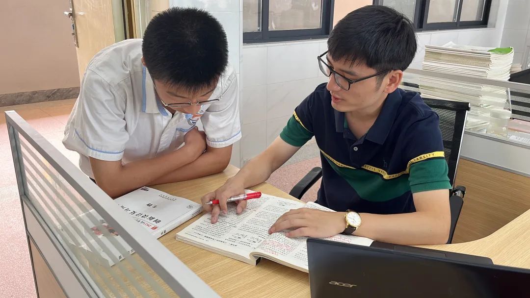 汉寿二中教师廖杰：朴实守初心 勤勉践使命