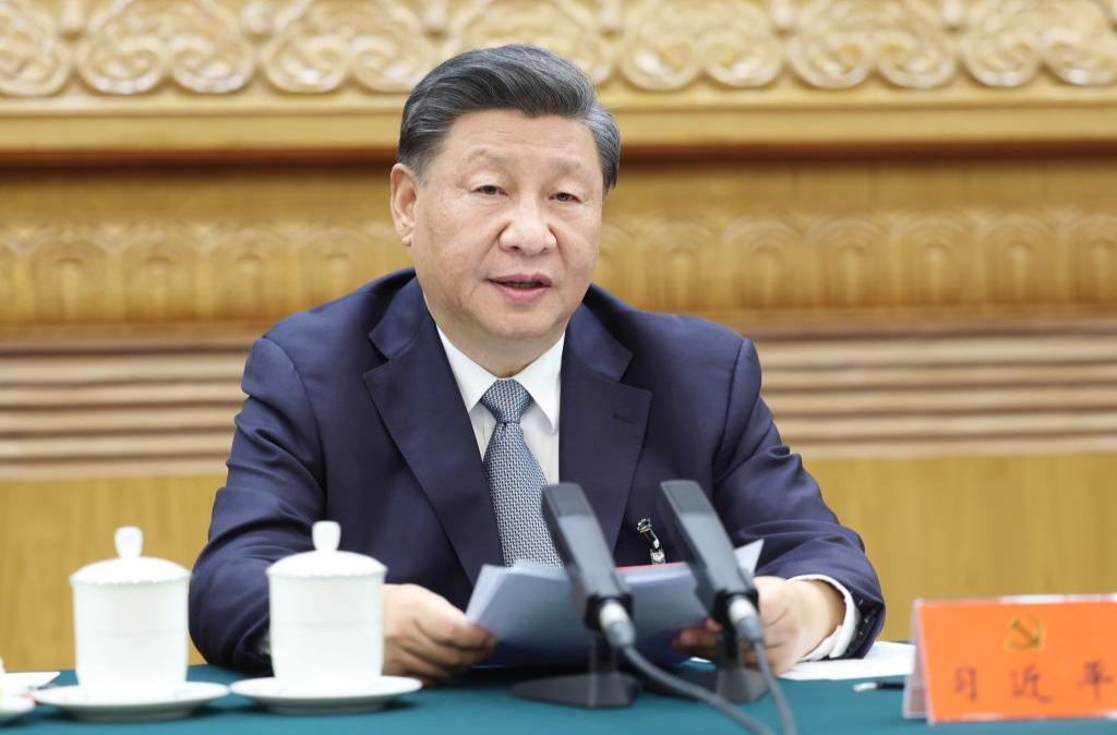 （二十大受权发布）党的二十大主席团举行第一次会议 习近平出席会议并作重要讲话