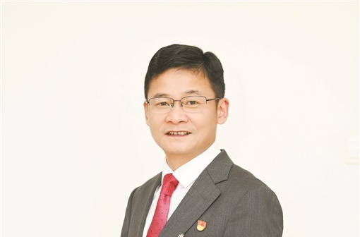 学报告鼓干劲丨常德市委书记曹志强：用奋斗书写现代化新常德建设的绚丽华章