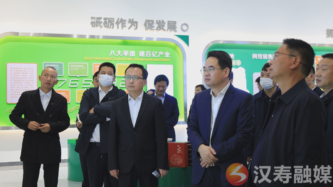 周功表在调研美丽乡村建设工作时强调：把乡村建得更美丽，让群众生活更美好
