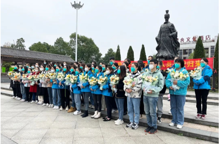 汉寿县支援怀化、株洲、武陵等地的50名核酸采样医务人员平安归来