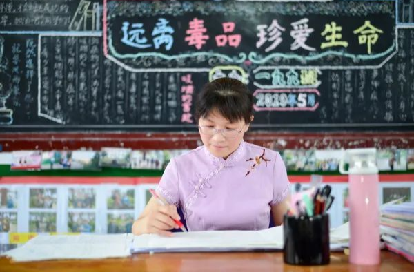 赞起来！汉寿乡村教师徐晓丽入选2022年11月“湖南好人榜”