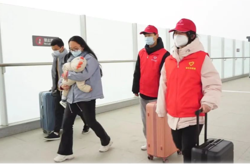 【新春走基层】汉寿：青年志愿者情暖春运路