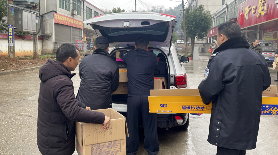 崔家桥镇开展烟花爆竹“打非治违”专项行动