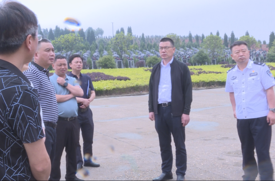 湖南省民政厅厅长曹忠平来汉寿调研节地生态安葬及惠民殡葬情况