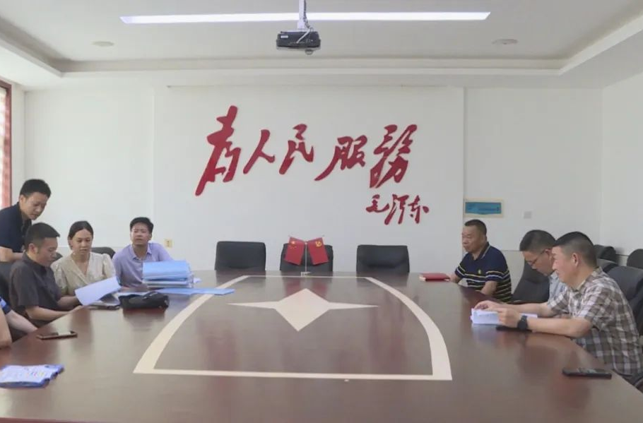 湖南省委宣传部检查组来汉寿检查“扫黄打非”进基层示范点工作