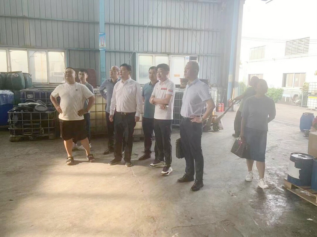 县领导余其斌赴广东考察