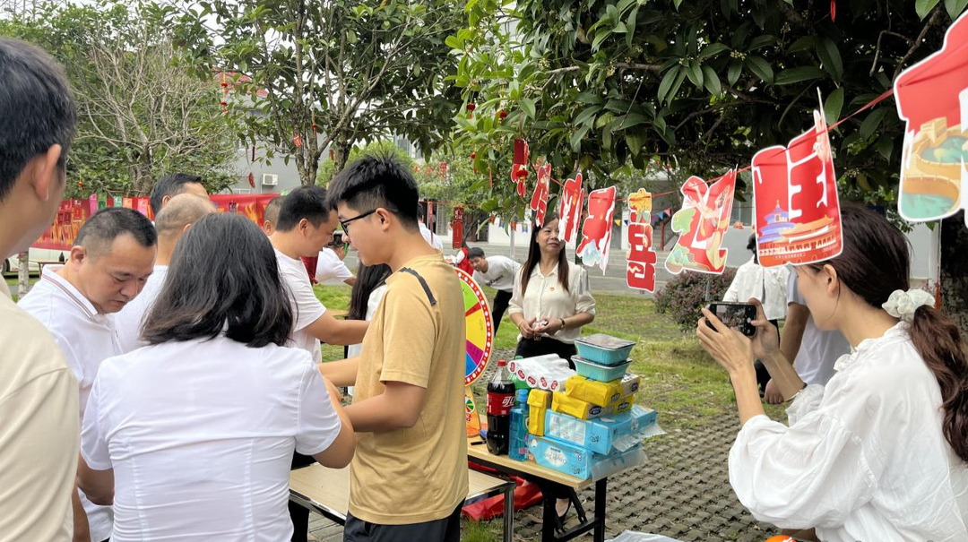 【网络中国节】汉寿县军山铺镇开展“浓浓团圆情·赤诚爱国心”中秋国庆双节游园会