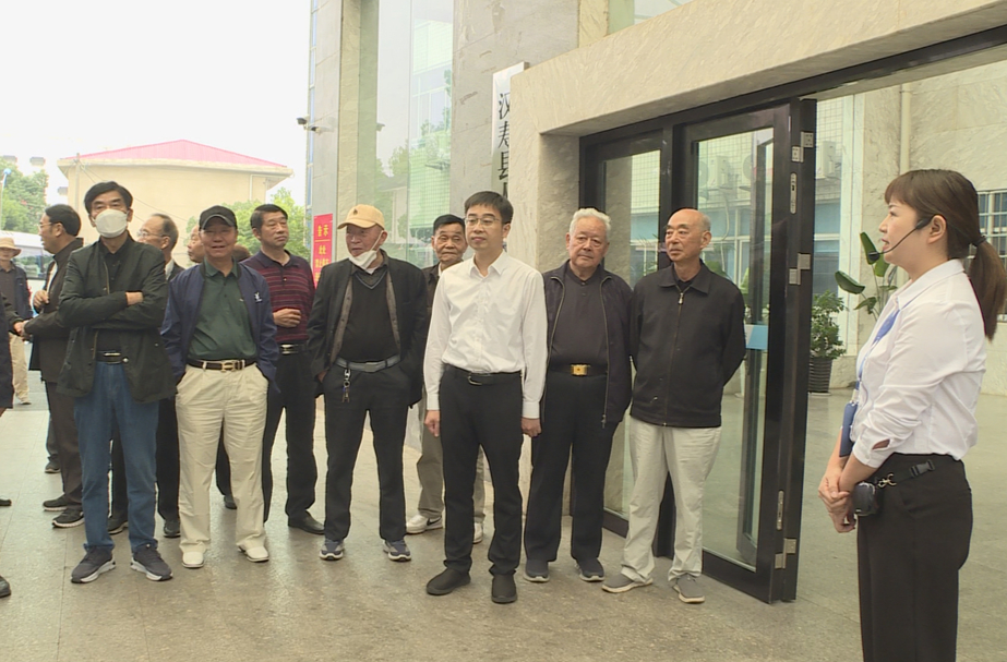 汉寿县开展离退休干部2023年重阳节视察活动