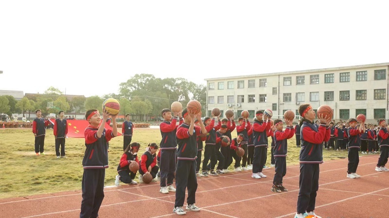 【优化营商环境进行时】汉寿县大南湖中学举办2023年下学期趣味运动会