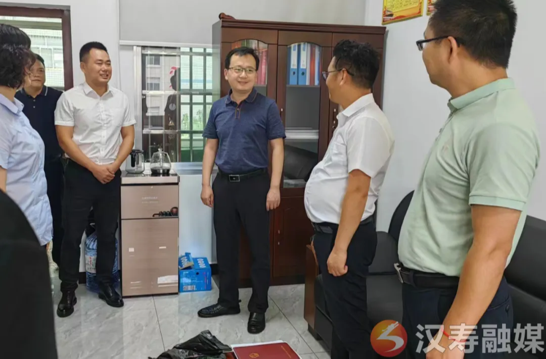 王时雨赴龙阳街道人大代表联络站开展履职活动