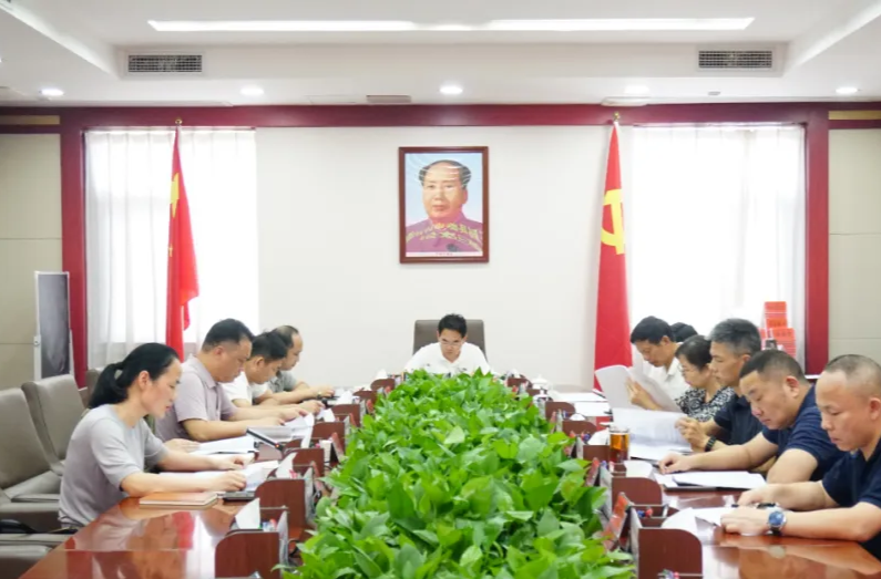 周功表主持召开第十三届县委审计委员会第三次会议