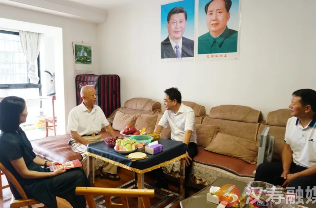 周功表带队走访慰问重点优抚对象