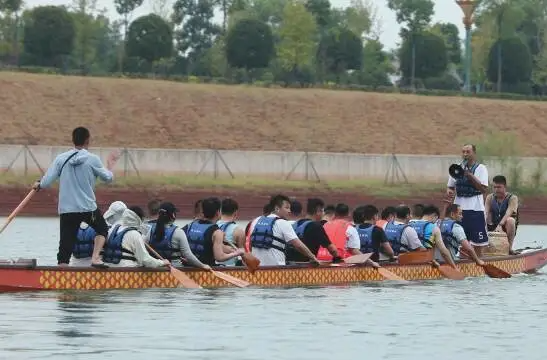 【礼赞新中国 奋进新时代 建功新汉寿】清水湖上鼓声起 龙舟训练备战忙