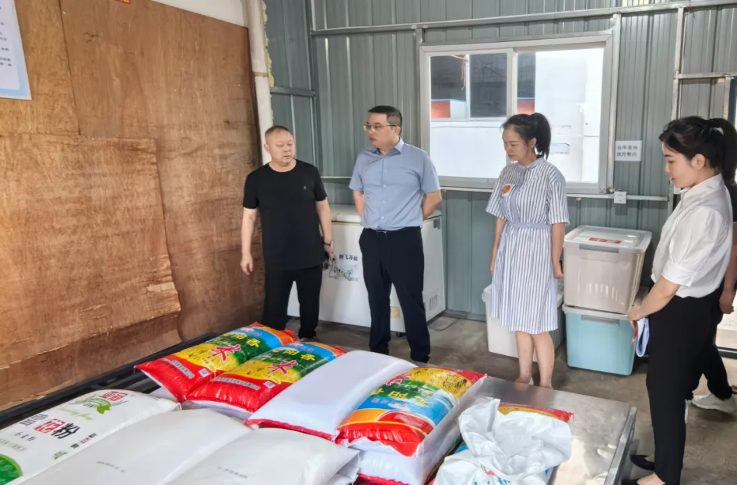 汉寿县领导调研校园食品安全工作