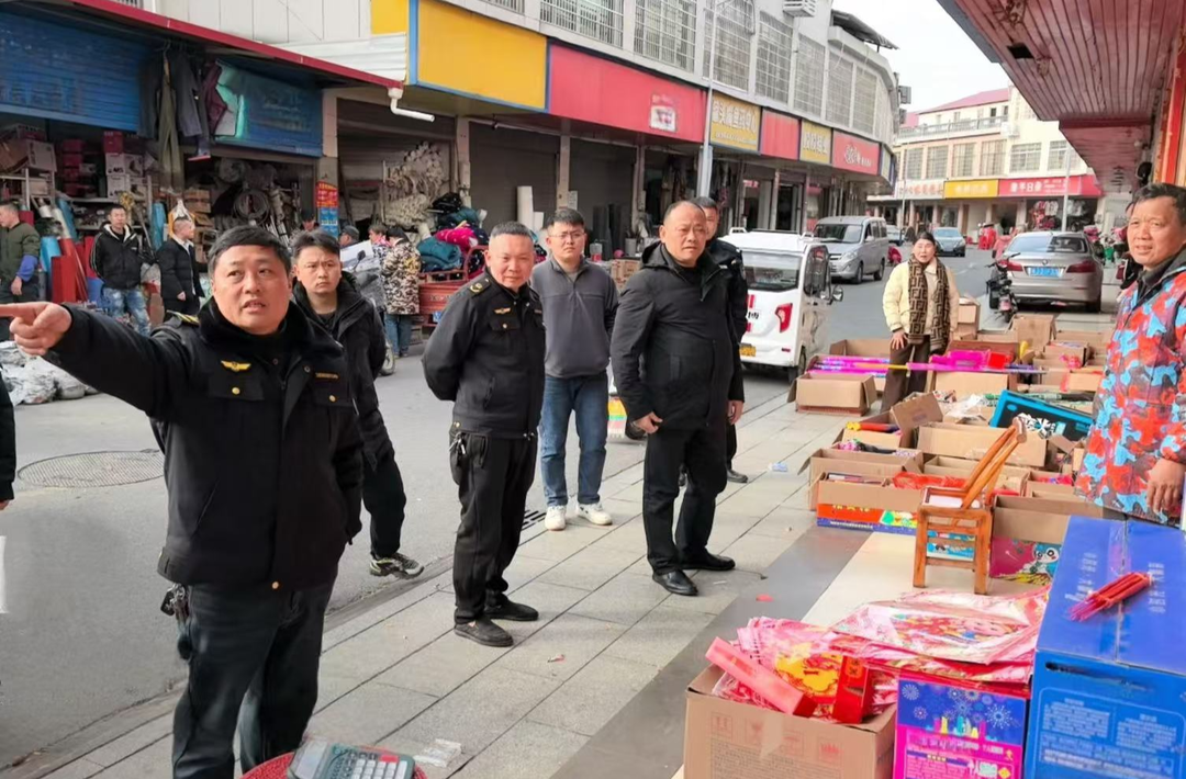 汉寿县罐头嘴镇：开展烟花爆竹“打非治违"专项整治行动