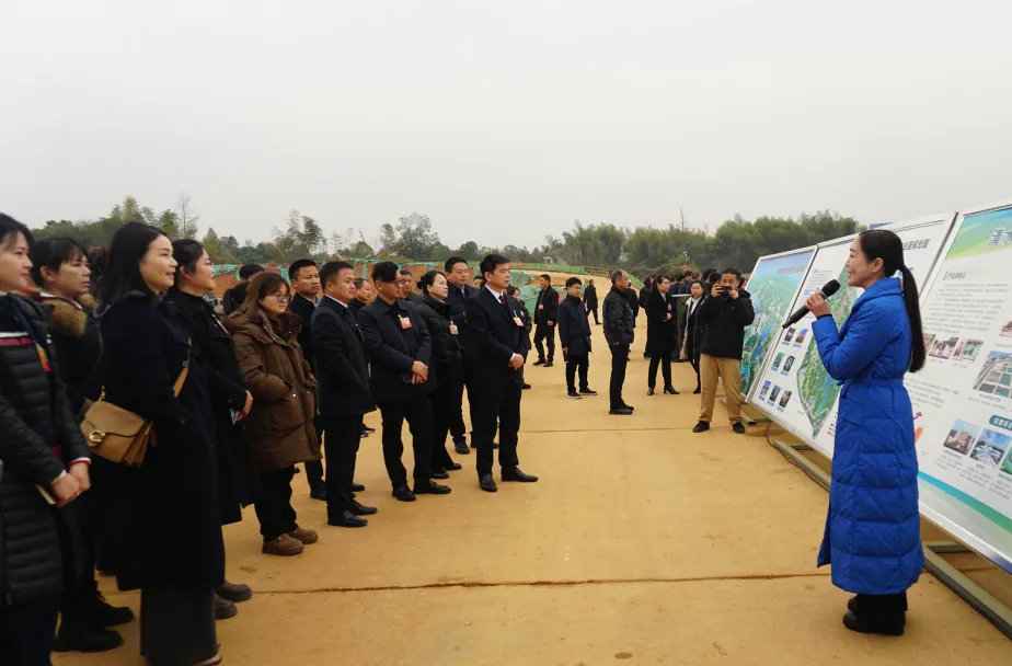 汉寿县第十八届人民代表大会第五次会议组织代表视察重点项目