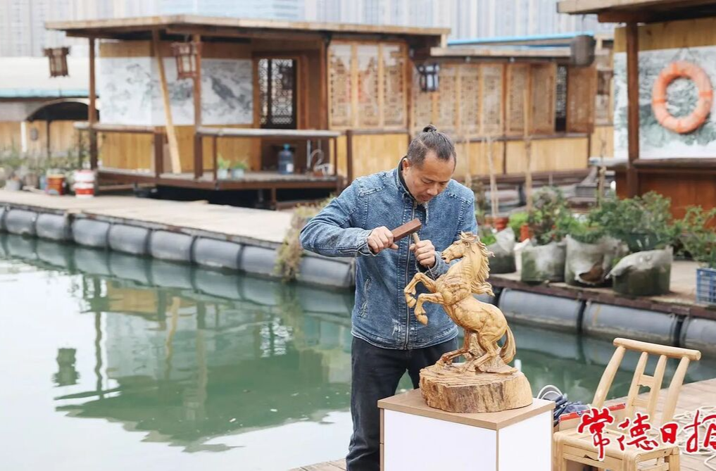 【牢记嘱托 感恩奋进】木雕、麻质画、刺绣……常德河街这些非遗你体验了吗