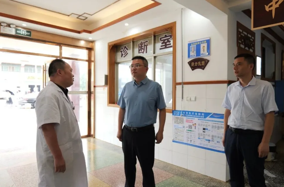 漢壽縣領(lǐng)導(dǎo)調(diào)研基層衛(wèi)生院能力建設(shè)工作