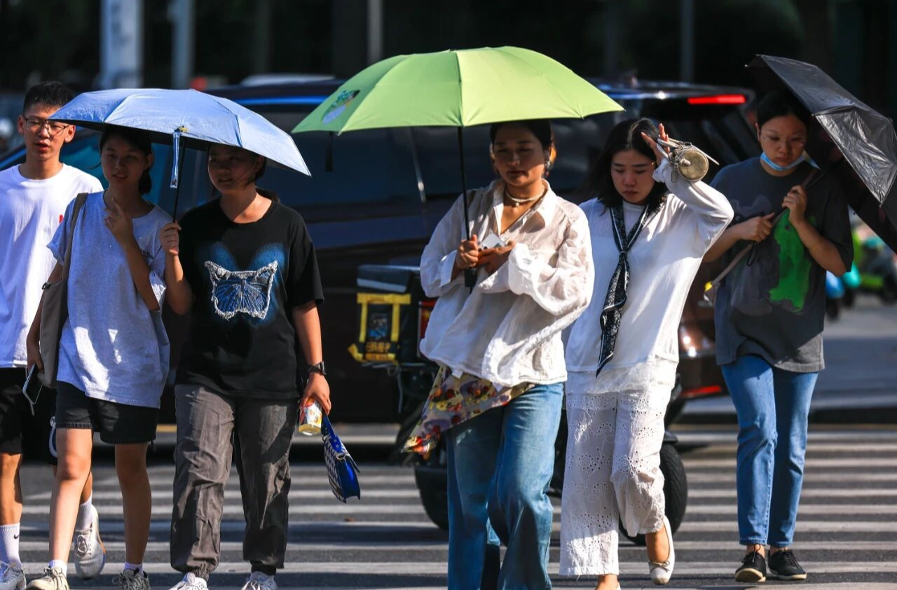 破纪录，湖南局地最高气温超40℃，高温或与全球变暖密切相关