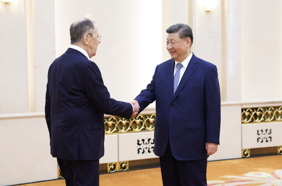 习近平会见俄罗斯外长拉夫罗夫