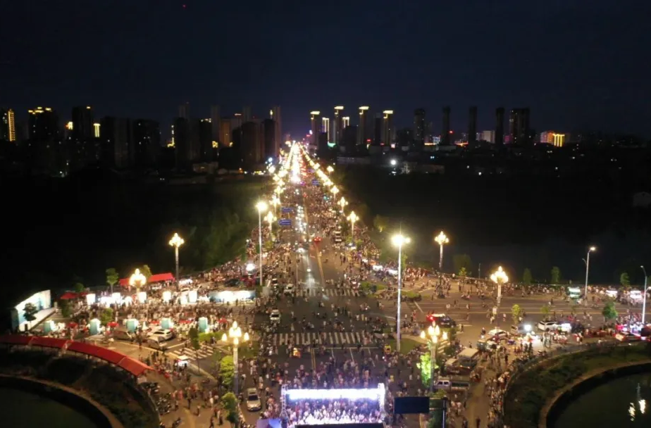 活旅靚城 | 煙火氣+，漢壽青陽(yáng)路夜市變身城市活力新地標(biāo)