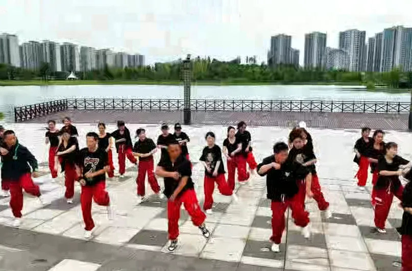 【双节同庆 畅游汉寿】全省曳步舞邀请赛：燃情洞庭畔 曳舞嗨翻天