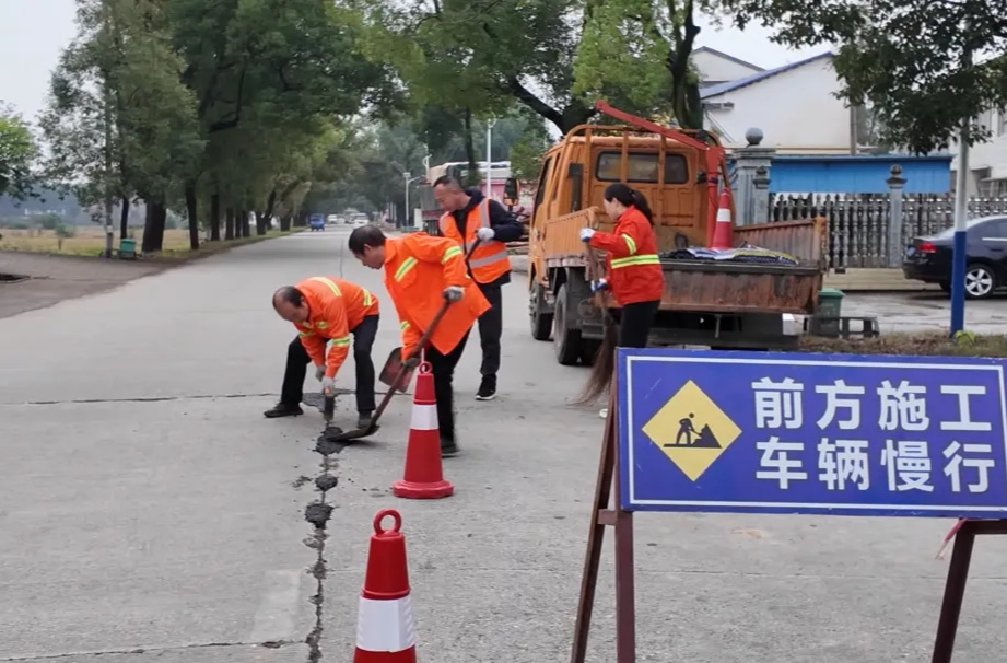 平安汉寿 | 汉寿：推进公路精细化养护 确保公众出行安全