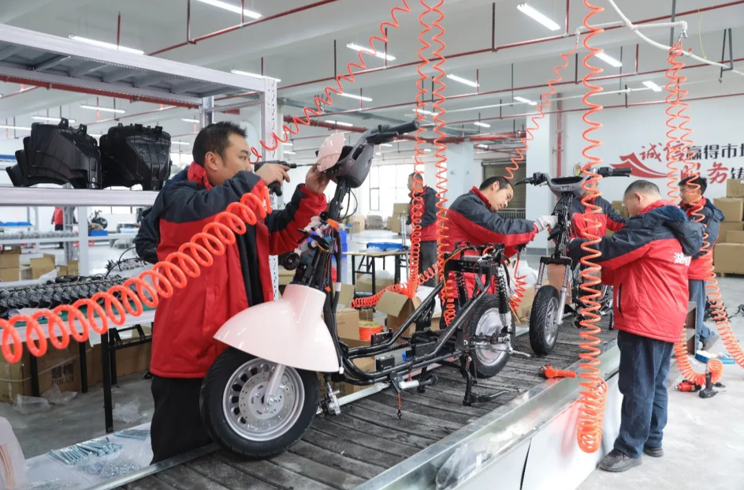 星奥电动摩托车汉寿量产 常德新能源机动车产业实现“零的突破”