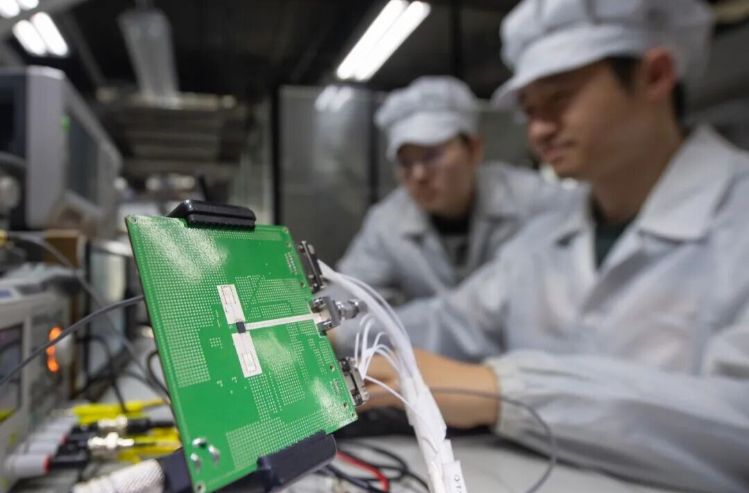 经济热点快评丨总书记为何强调传承弘扬西迁精神？