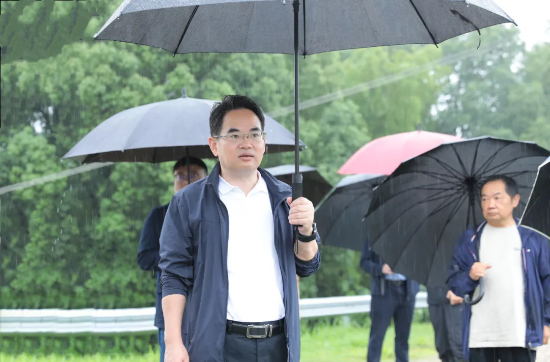 【县领导在一线】下沉一线、靠前指挥，筑牢防汛坚固防线