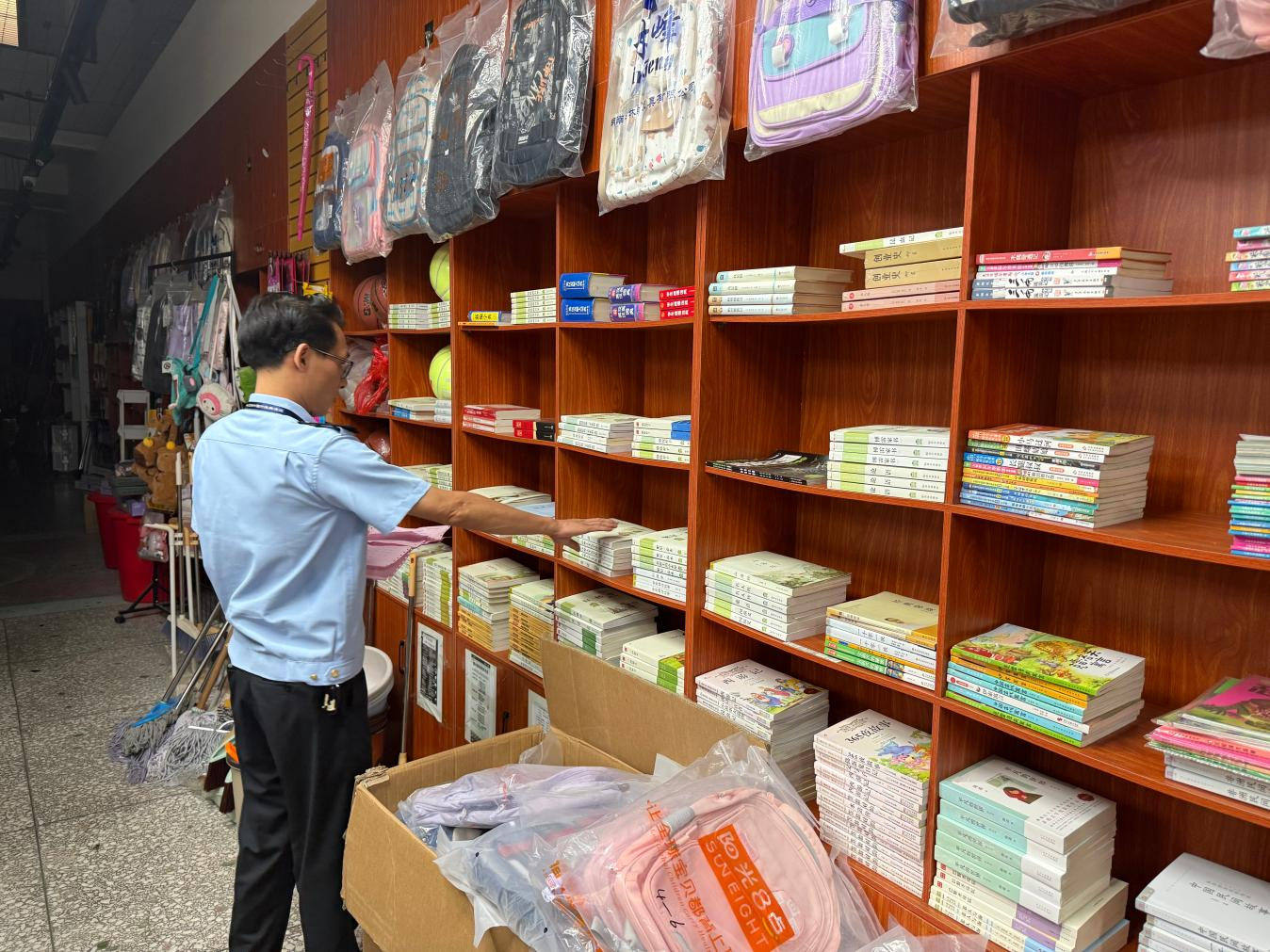 汉寿县开展开学前校园周边文化市场专项检查