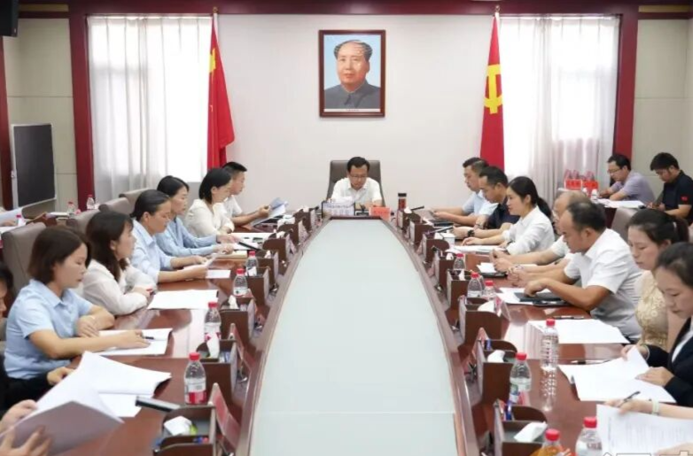 汉寿县召开庆祝第四十二个教师节座谈会