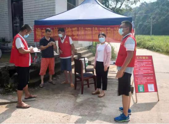 军山铺镇：严排严查严防严控，织密织牢疫情防控网