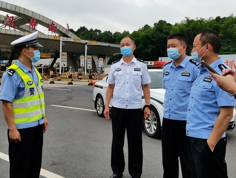 常德市公安局领导来汉寿督导检查疫情防控工作
