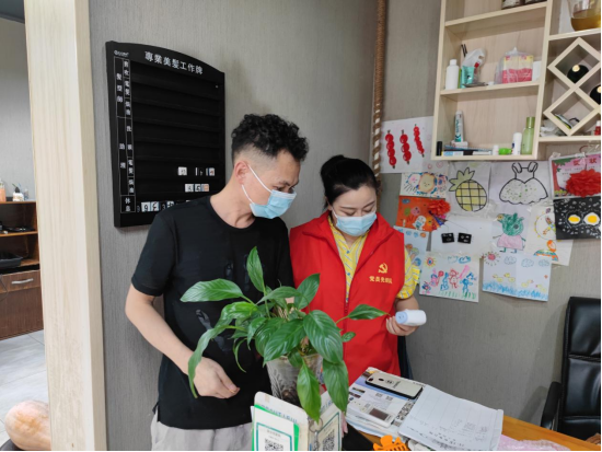 龙阳街道：她们在抗疫一线绽芳华   勇担当