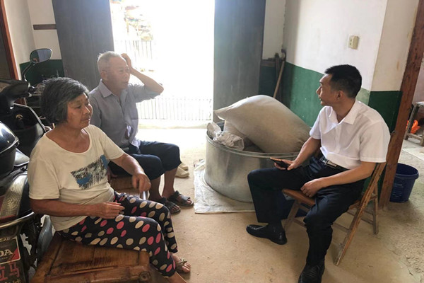 汉寿县城管执法局党员干部集中走访结对帮扶群众