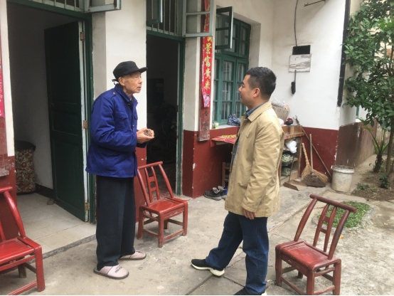 汉寿县委编办党支部重阳节慰问退休老干部